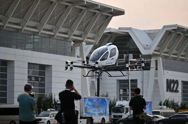 关注低空经济新动态(中)丨赛道规则重塑 低空产业迎变局